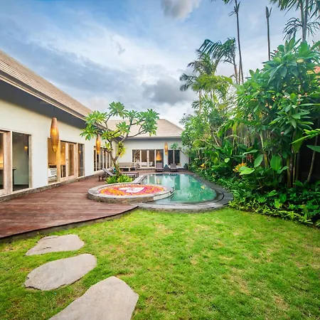 Luxury-Sang Villa- Central Sanur